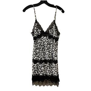 New Victoria’s Secret Leopard Print Lace Slip Dress Chemise Lace Size M Medium